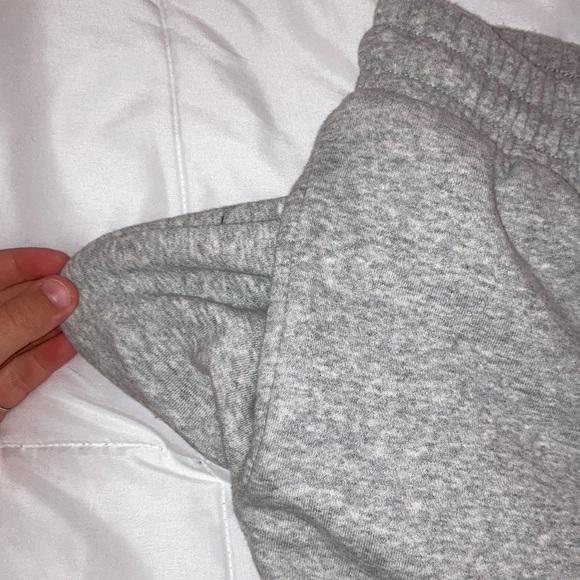 Gray sweatpants - Picture 6 of 8